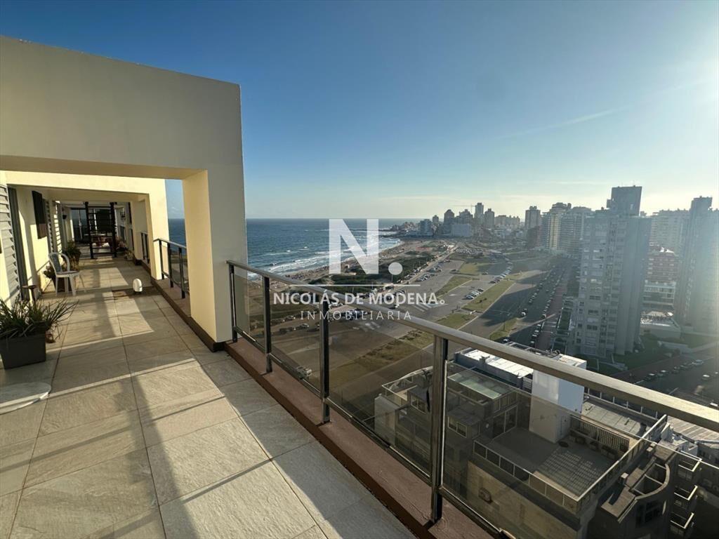 Penthouse en venta en playa brava