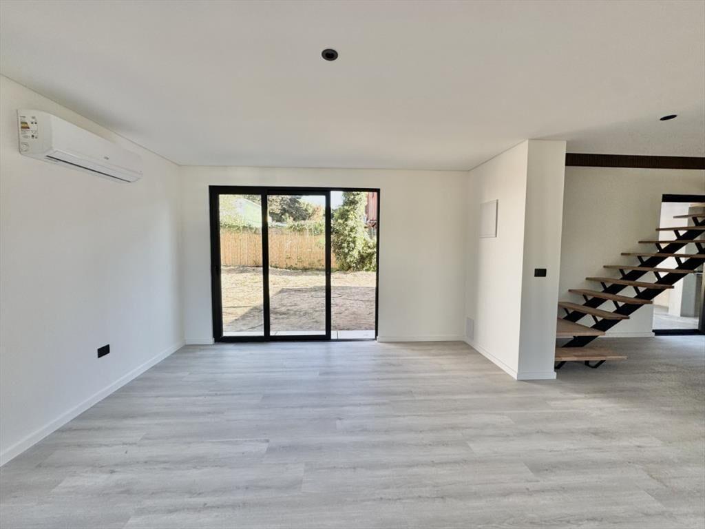 VENTA DE CASA A ESTRENAR - ZONA COLEGIOS