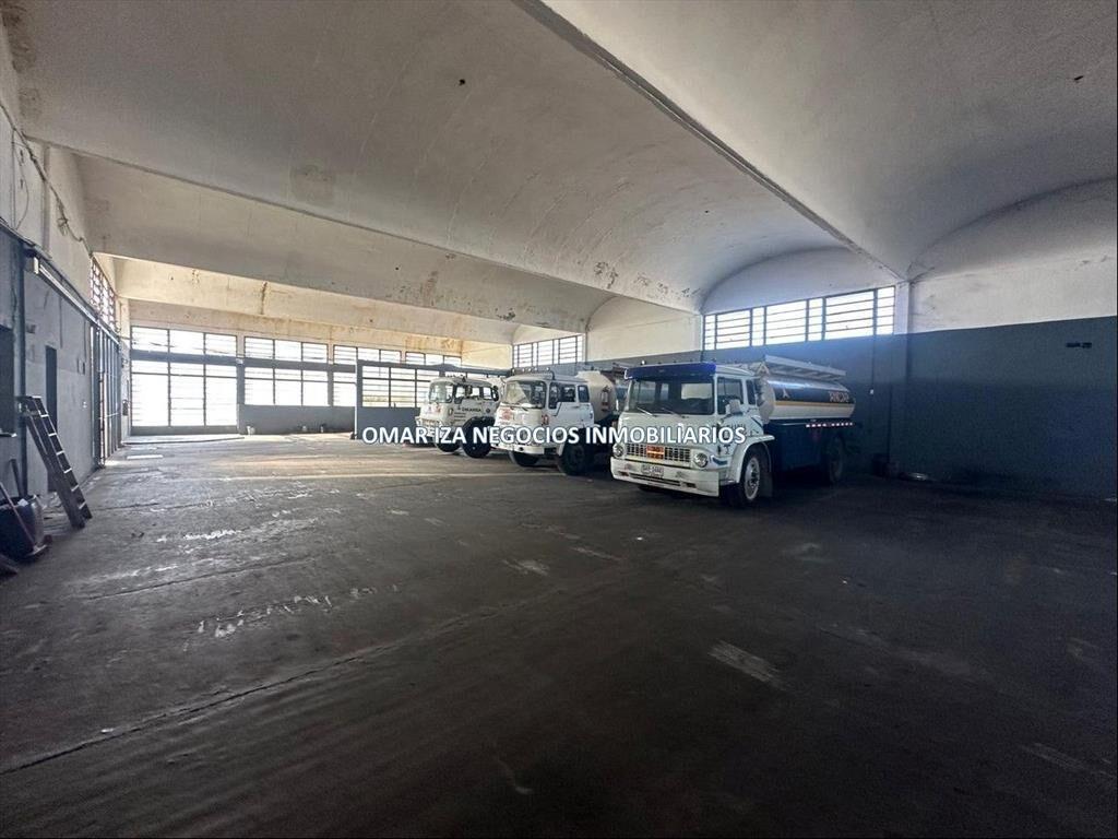 VENTA LOCAL COMRCIAL EN LA TEJA, GALPON, DEPOSITO, ENTRADA
