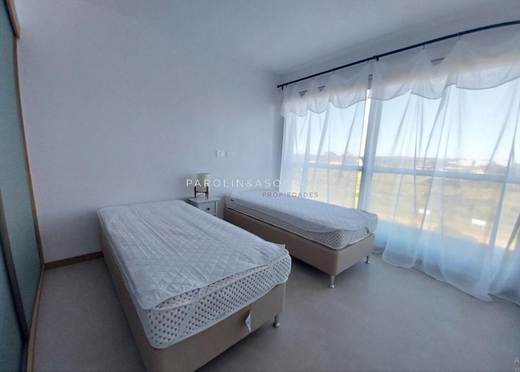 Apartamento en venta, edificio Silente-Punta del