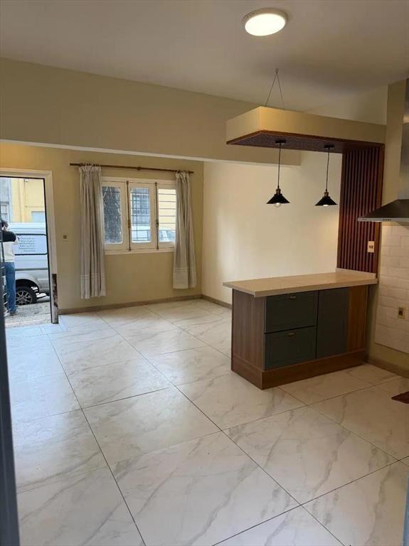 Venta Casa 2 dormitorios con cochera terraza y barbacoa en