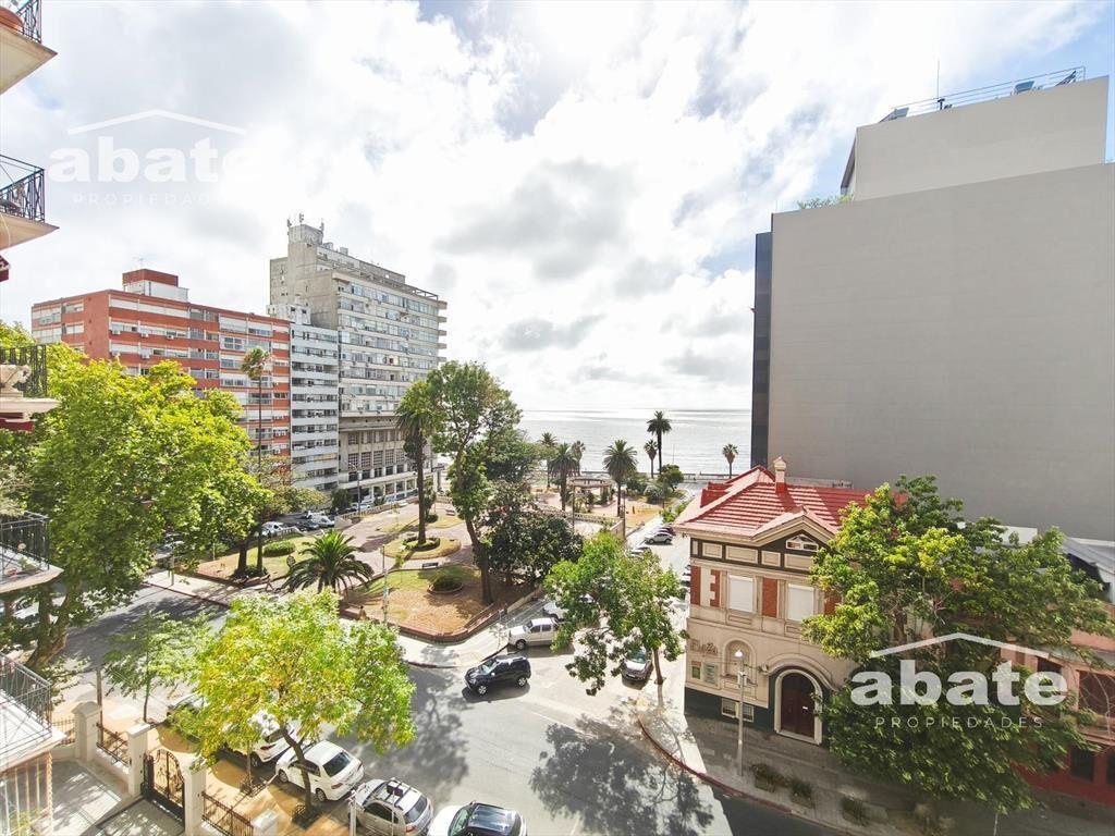 Venta de Oficina y/o Consultorio en Punta Carretas Con vist