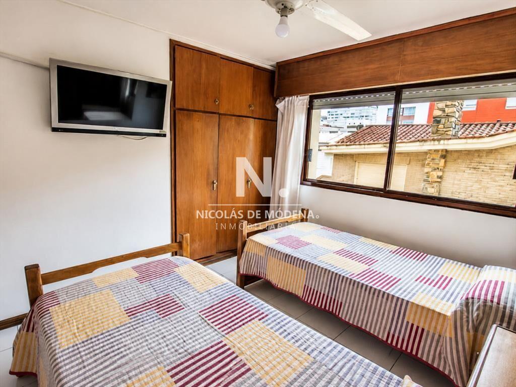 Vende apartamento impecable de 3 dormitorios con