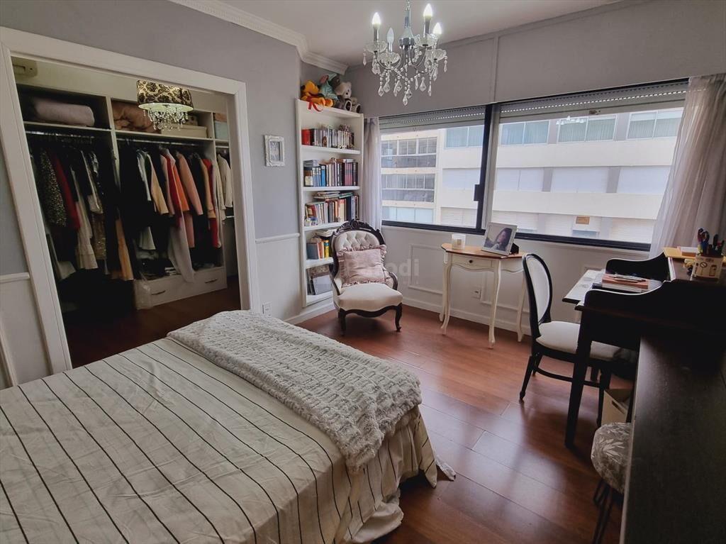 PARODI VENTA APARTAMENTO POCITOS RAMBLA  4 DORMITORIOS 4 BA