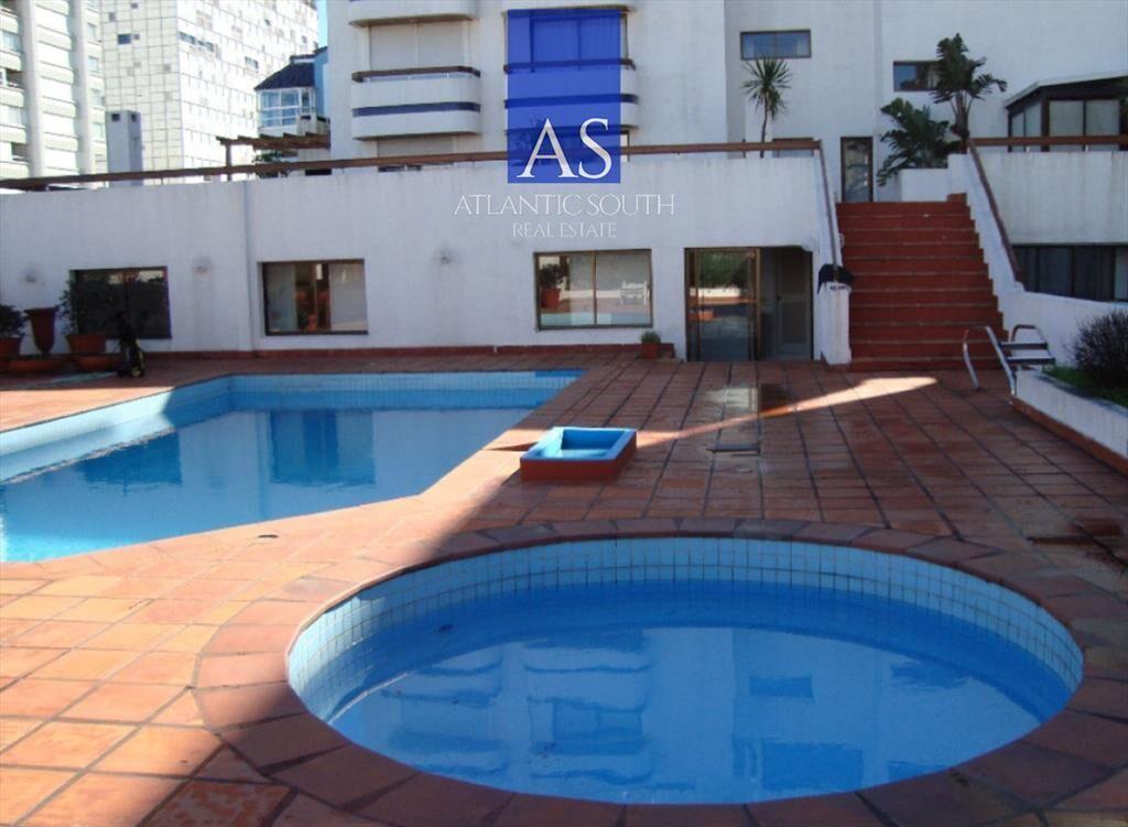 Apartamento de 1 dormitorio con vista al mar en