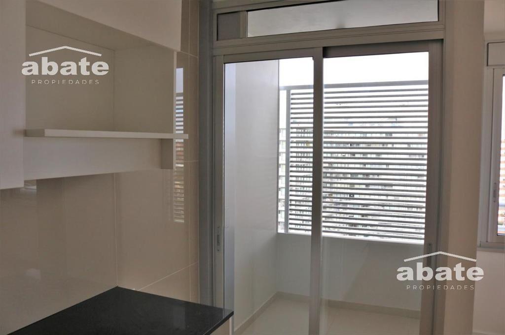 Venta apartamento 1 dormitorio en Piso alto con renta