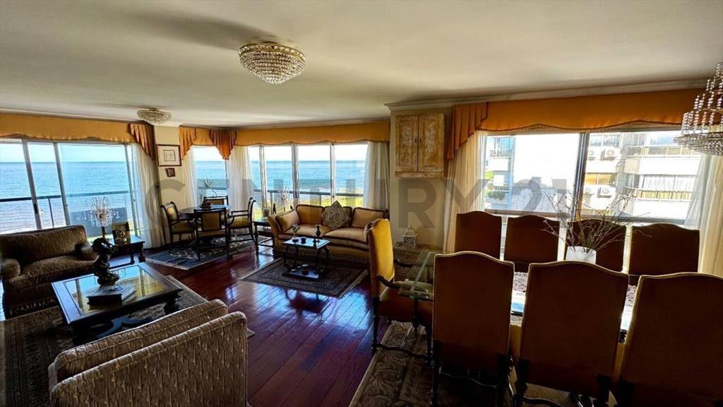 Venta Apartamento Punta carretas 4 dormitorios 2 cocheras...