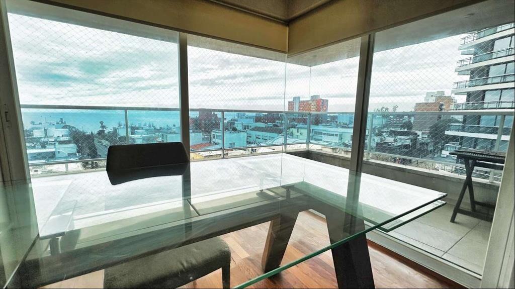 Apartamento de 3 dormitorios y 2 garage en Diamantis Plaza