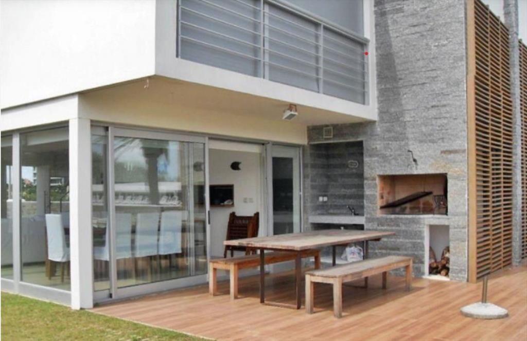VENTA DE CASA DE 3 DORMITORIOS EN BARRIO CERRADO SILENTE