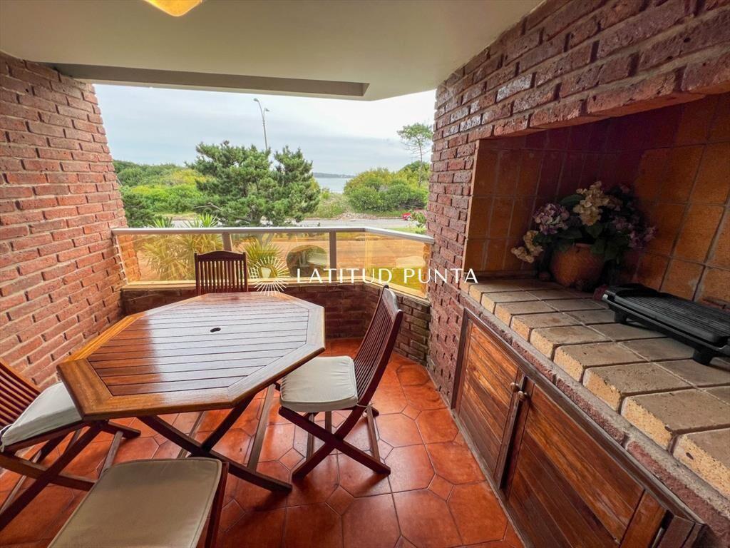 Apartamento en primera línea Mansa, 3 más