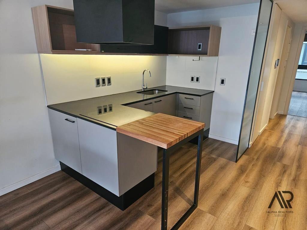 Venta apartamento de 2 dormitorios con RENTA y con coche...