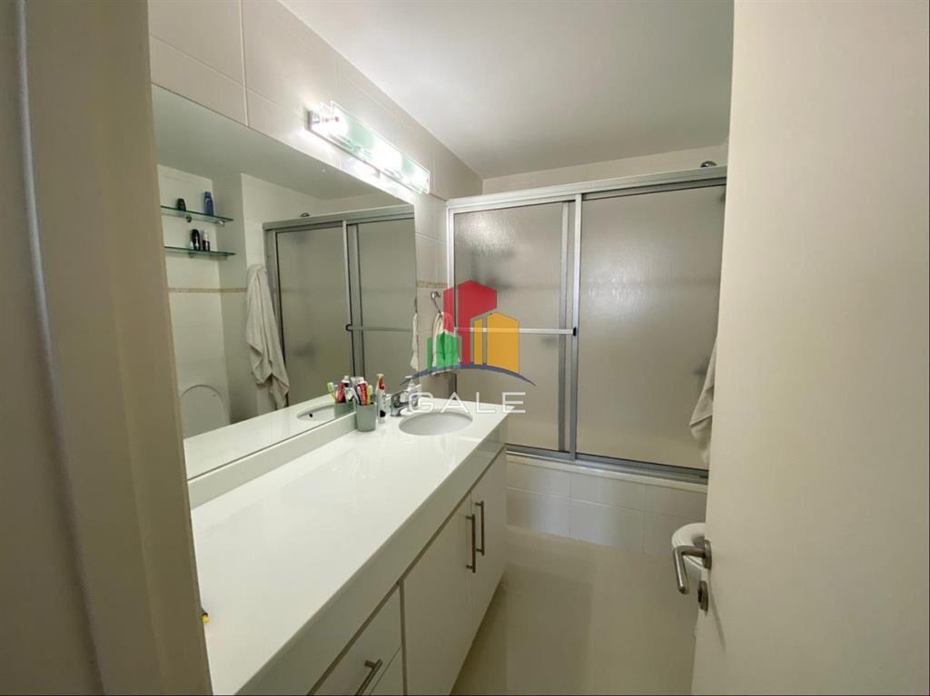 Hermoso Apartamento sobre Roosevelt de 3 y