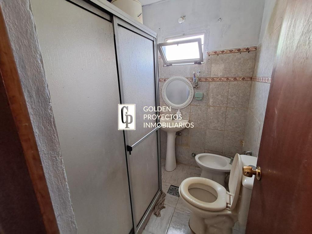 Casa en Venta Dos Dormitorios con Terreno y Cochera en Vill