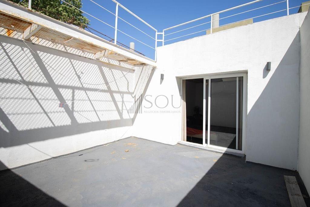 Venta de apartamento de un dormitorio con patio y parriller