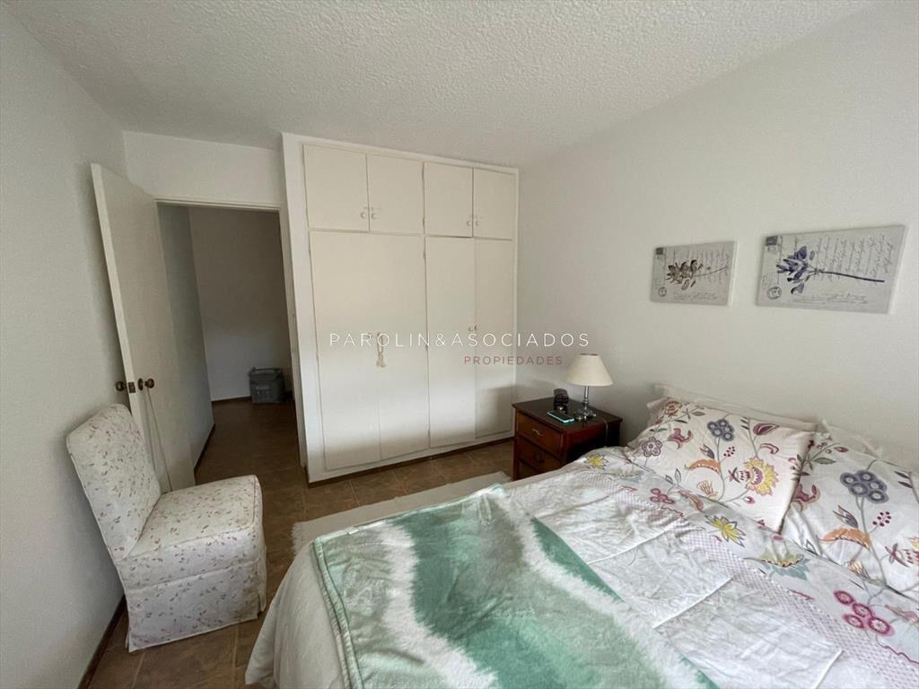 Apartamento de 1 dormitorio en venta en edificio