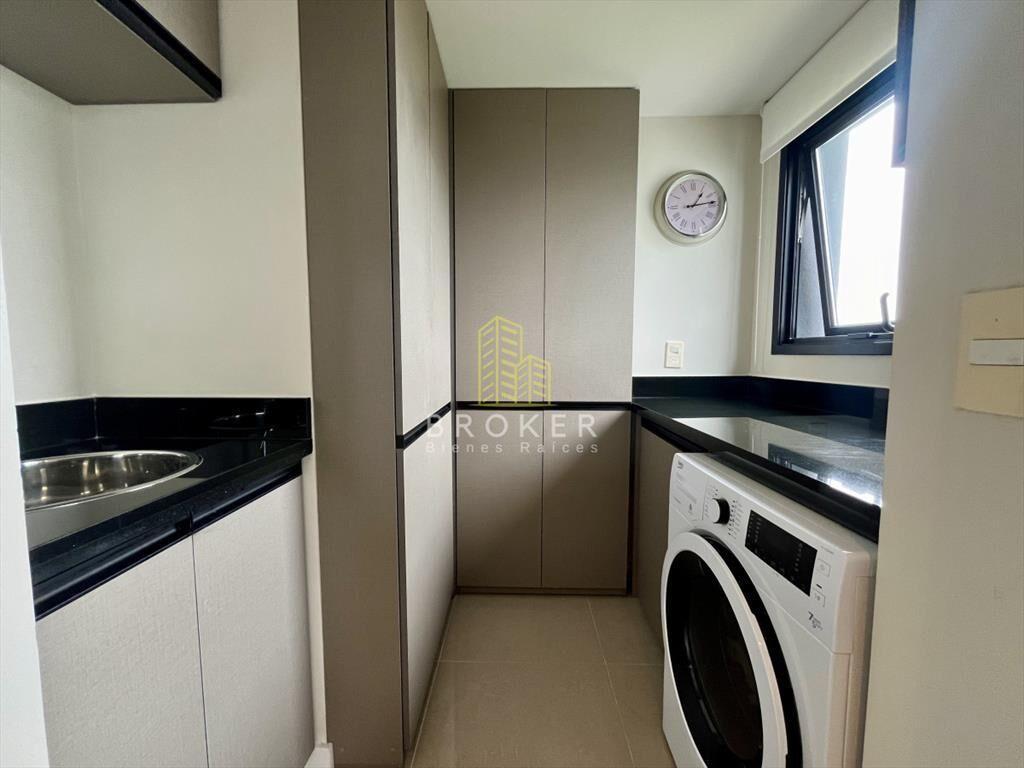 Venta Apartamento de 4 dormitorios a metros del