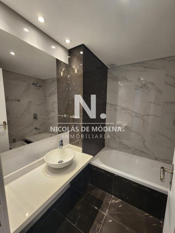 Vende apartamento en Miami Boulevard II, Piso muy