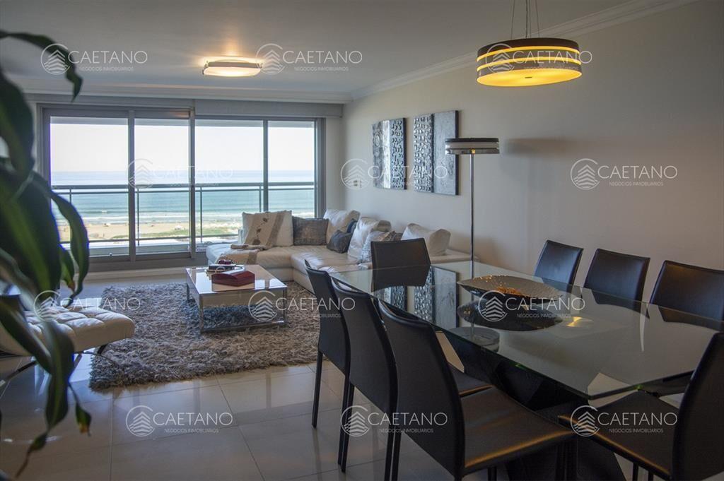 Vende apartamento de 3 dormitorios en Torre I, al