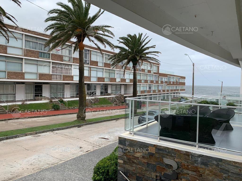 Excelente apartamento en torre de gran categoría