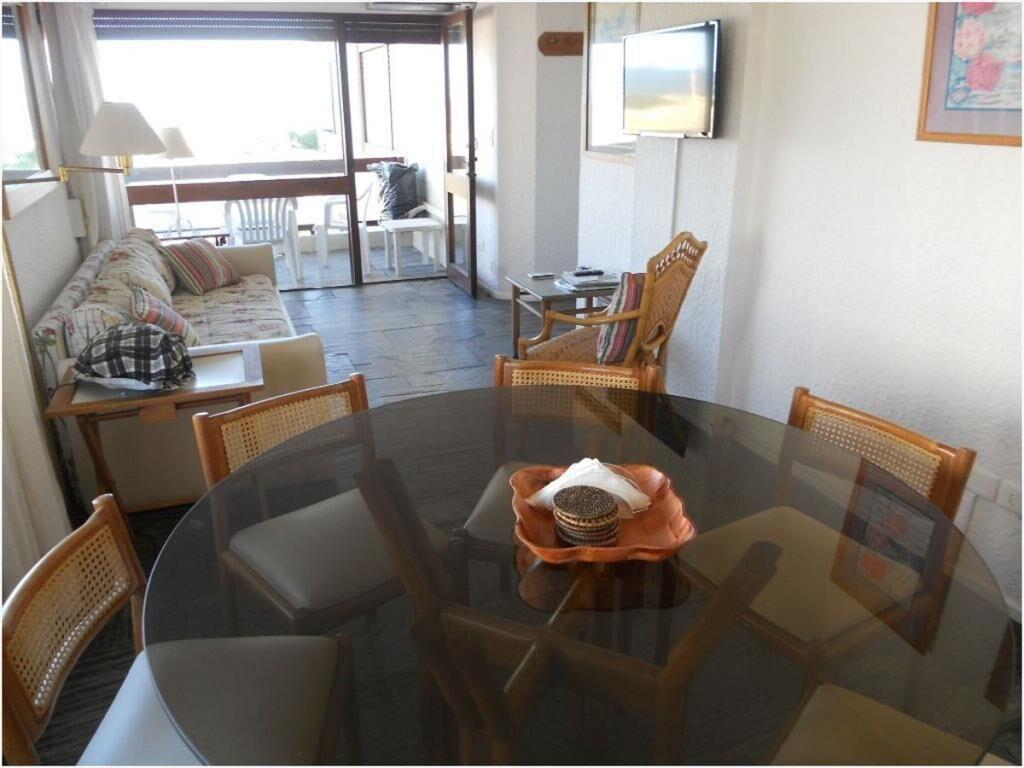 Apartamento frente a playa brava