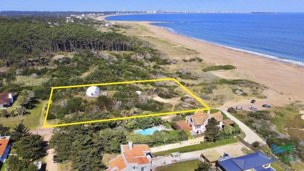 Venta terreno primera linea Playa Mansa