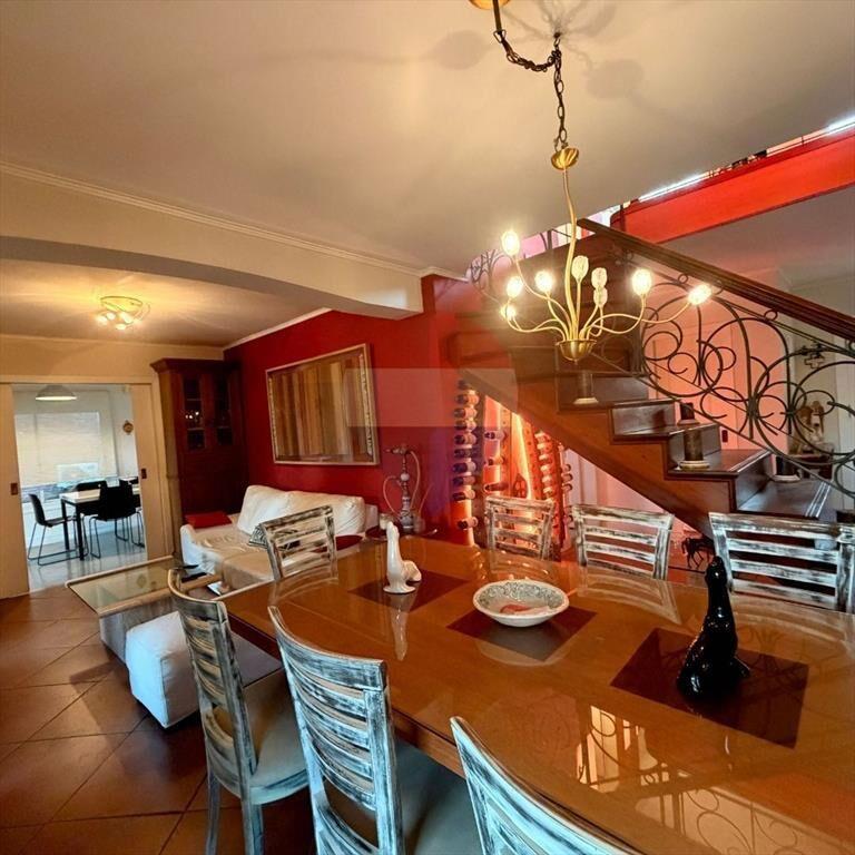 VENTA CASA LOMAS DE LA TAHONA 3 DORM SERV Y ESCRI