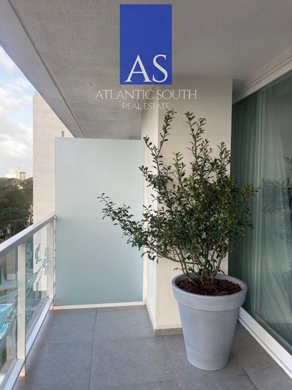 Apartamento en torre reconocida piso alto 2 y del