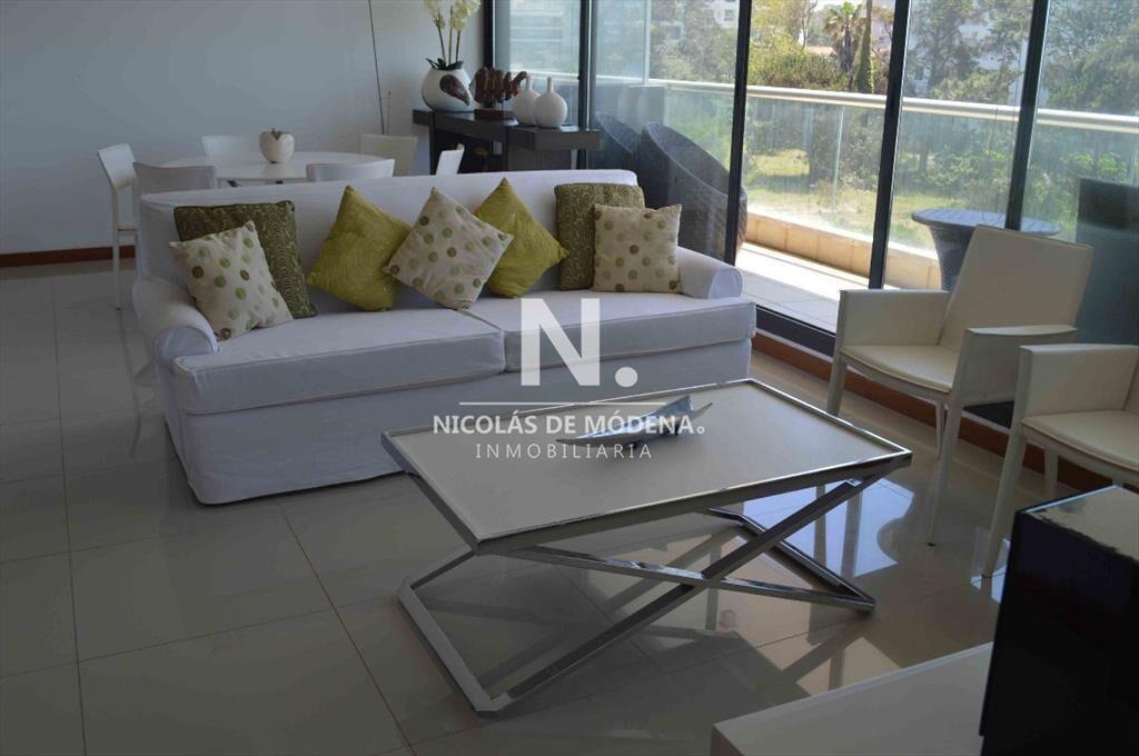 Apartamento en BRAVISSIMA 6,  En Venta, Brava, Punta del Es