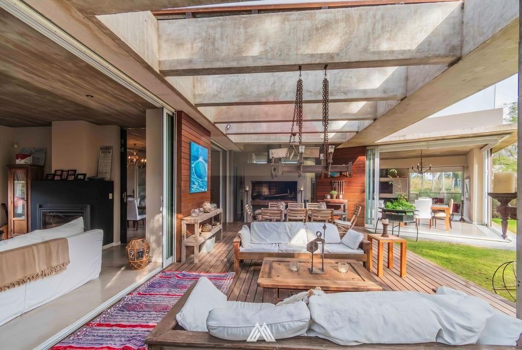 VENTA CASA PARQUE MIRAMAR 3 DORM ESTUDIO PISCINA