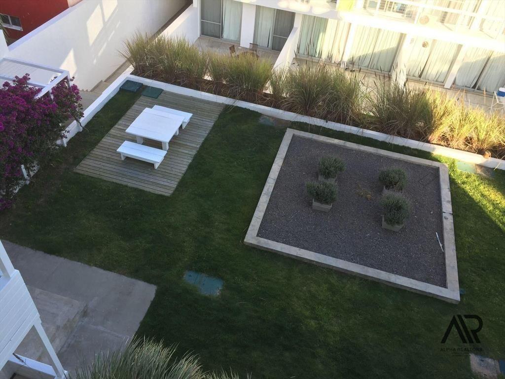 Apartamento en alquiler temporada de 2 dormitorios c/ter...