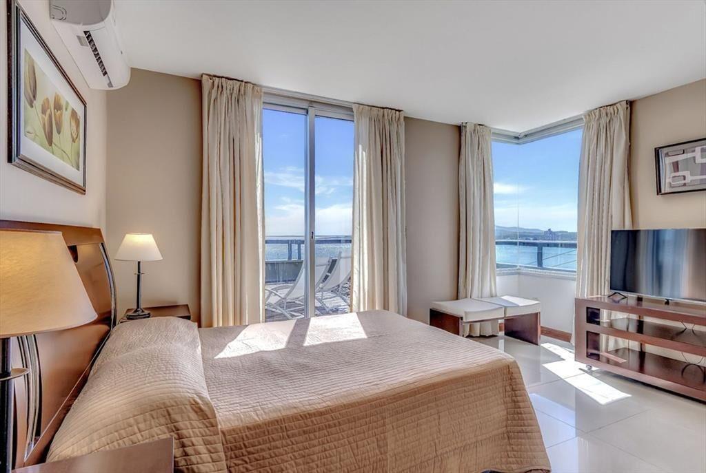 VENTA DEPARTAMENTO 3 DORMITORIOS PIRIAPOLIS