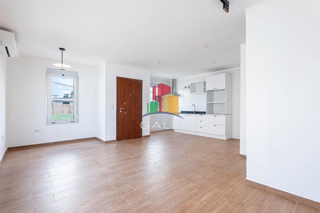 CASA EN VENTA DE 3 DORMITORIOS - Altos de la -