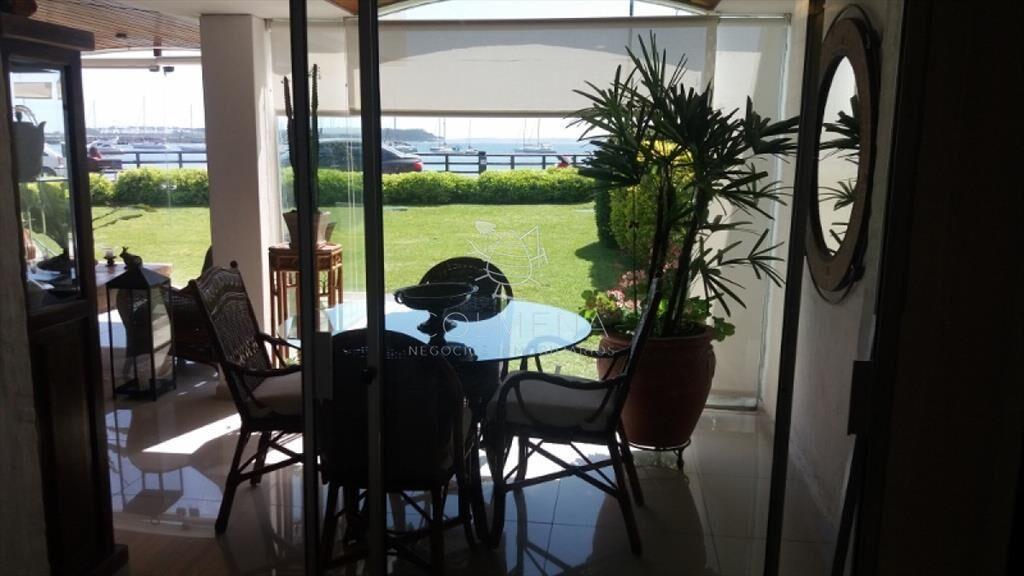 Apartamento en muy buena ubicacion, de 3 dor, 3