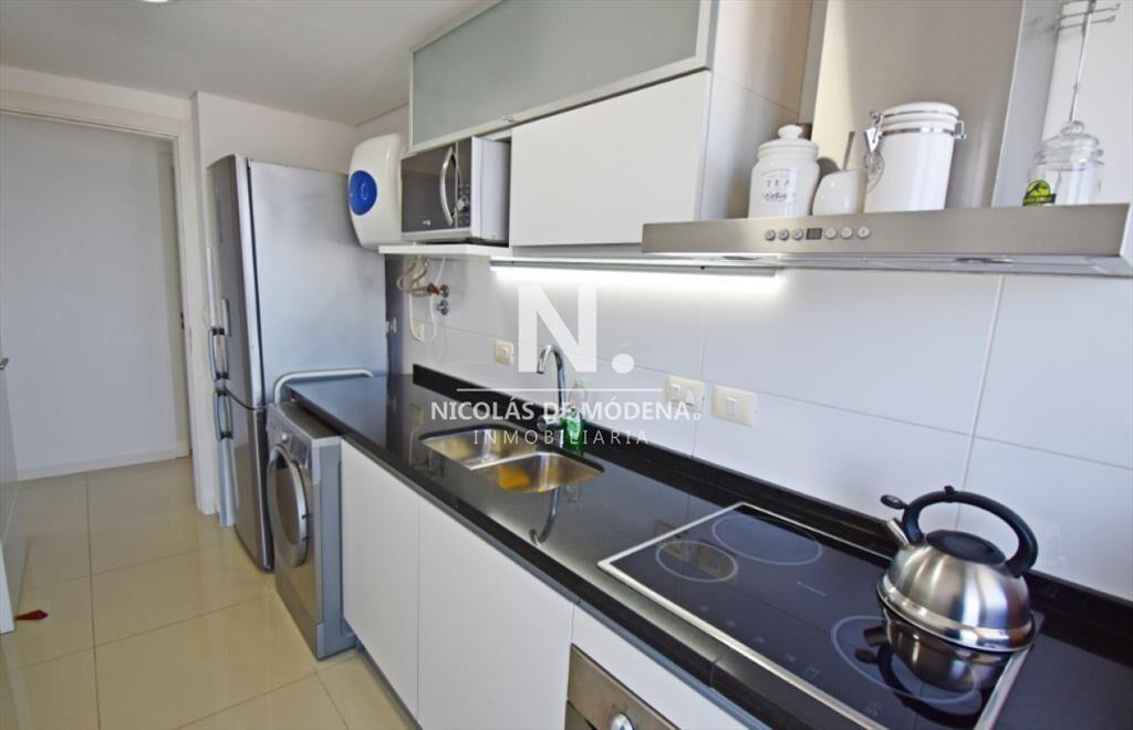 Vende apartamento de 2 dormitorios en Brava Punta