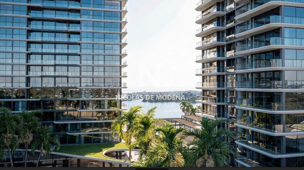 Venta Apartamento en pozo de 4 Dormitorios en Parque Mirama
