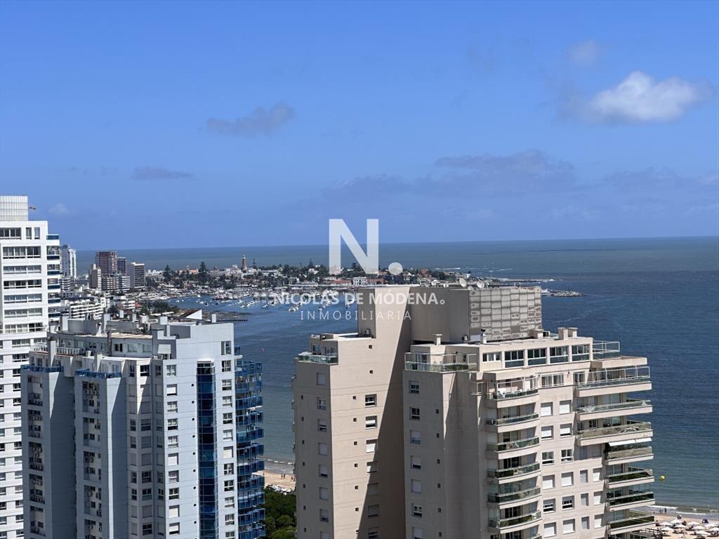 Vende Apartamento de 3 dormitorios en Sunrise del
