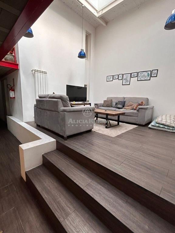 OBLIGADO Y BR.ESPAÑA. CASA IDEAL EMPRESA- CLINICA EN POC...