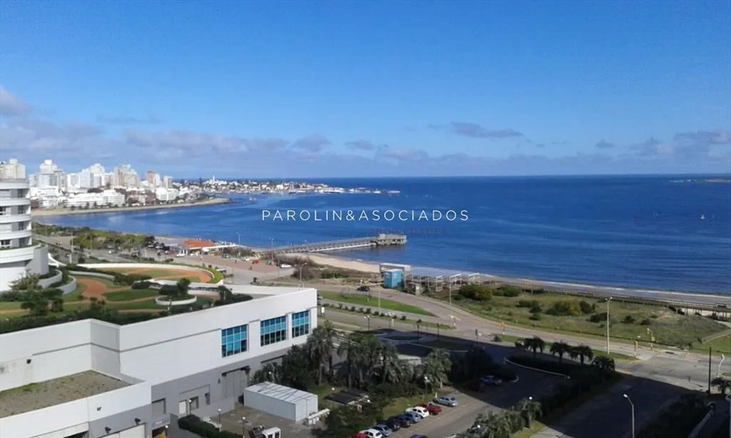 Apartamento en venta de 2 dormitorios en Season
