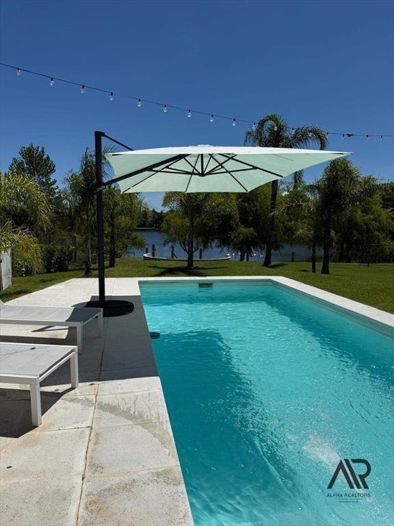 Casa en venta c/ cochera en Viñedos de la Tahona
