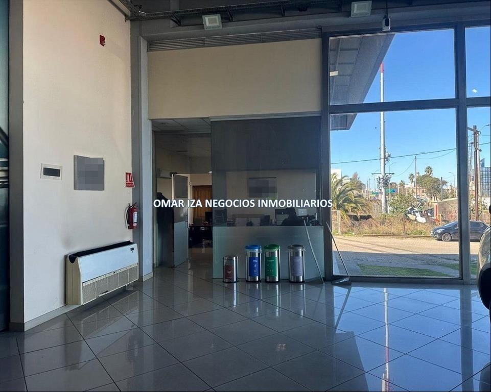 Alquiler local comercial showroom automotoras, gym, clinica