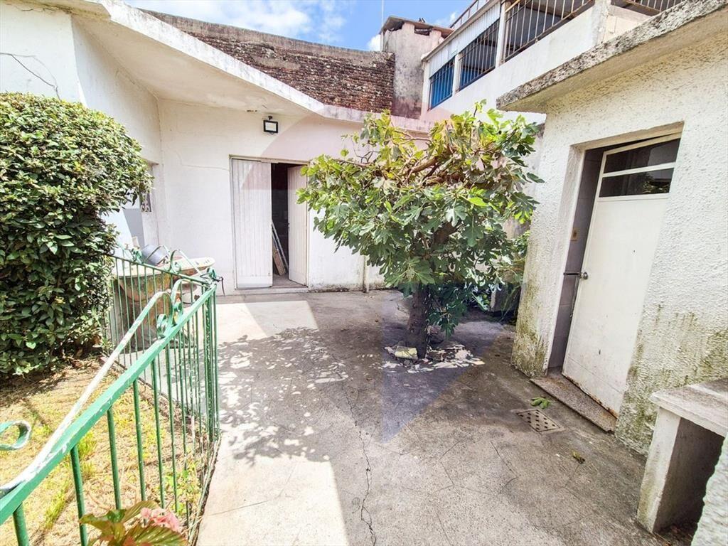 Venta casa de 2 dormitorios en Brazo Oriental.