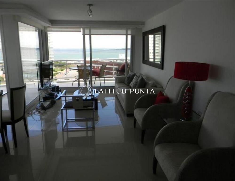 Apartamento en Mansa, 3 suites más dependencia