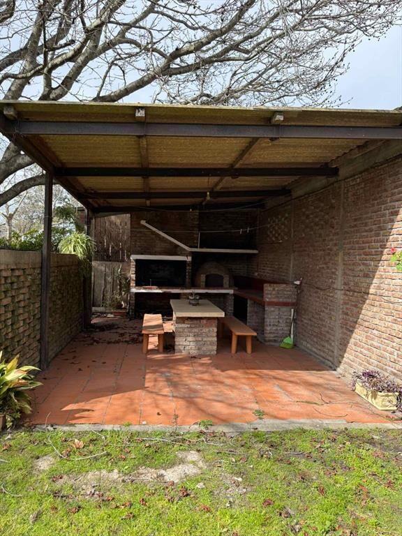 Venta casa Atlántida 2 dormitorios barbacoa jardin