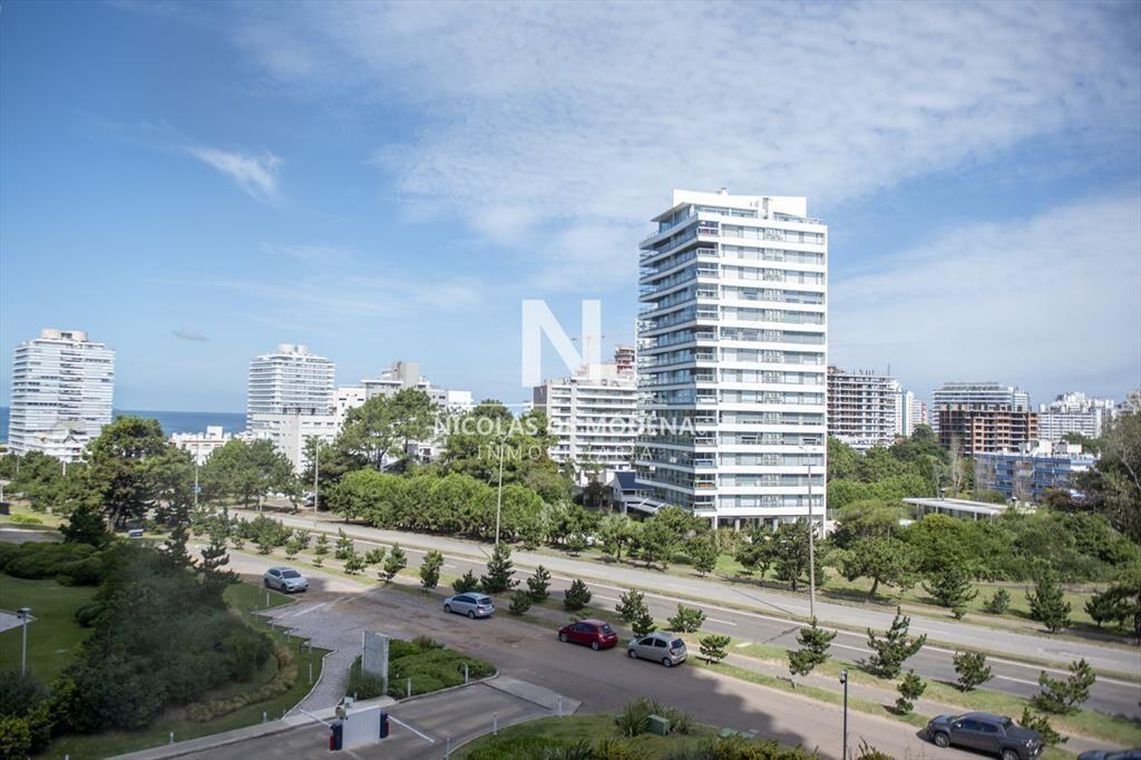 En venta apartamento de 3 dormitorios, con vista espectacul