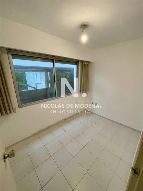 Vende departamento de 2 dormitorios con Garaje,