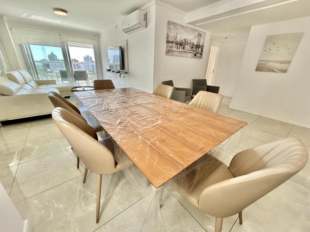 VENTA APARTAMENTO 2 DORMITORIOS EDIFICIO MIAMI II