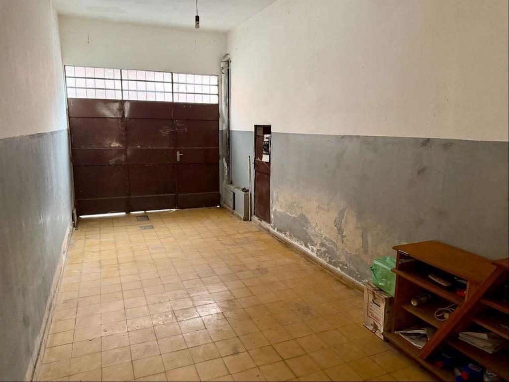 Venta casa 2 dormitorios más servicio, escritorio, garaje p