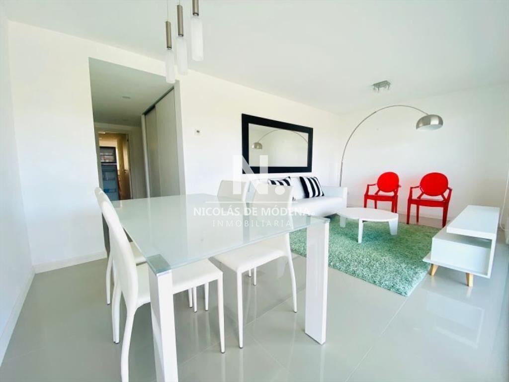 Venta de departamento de 2 dormitorios en Punta
