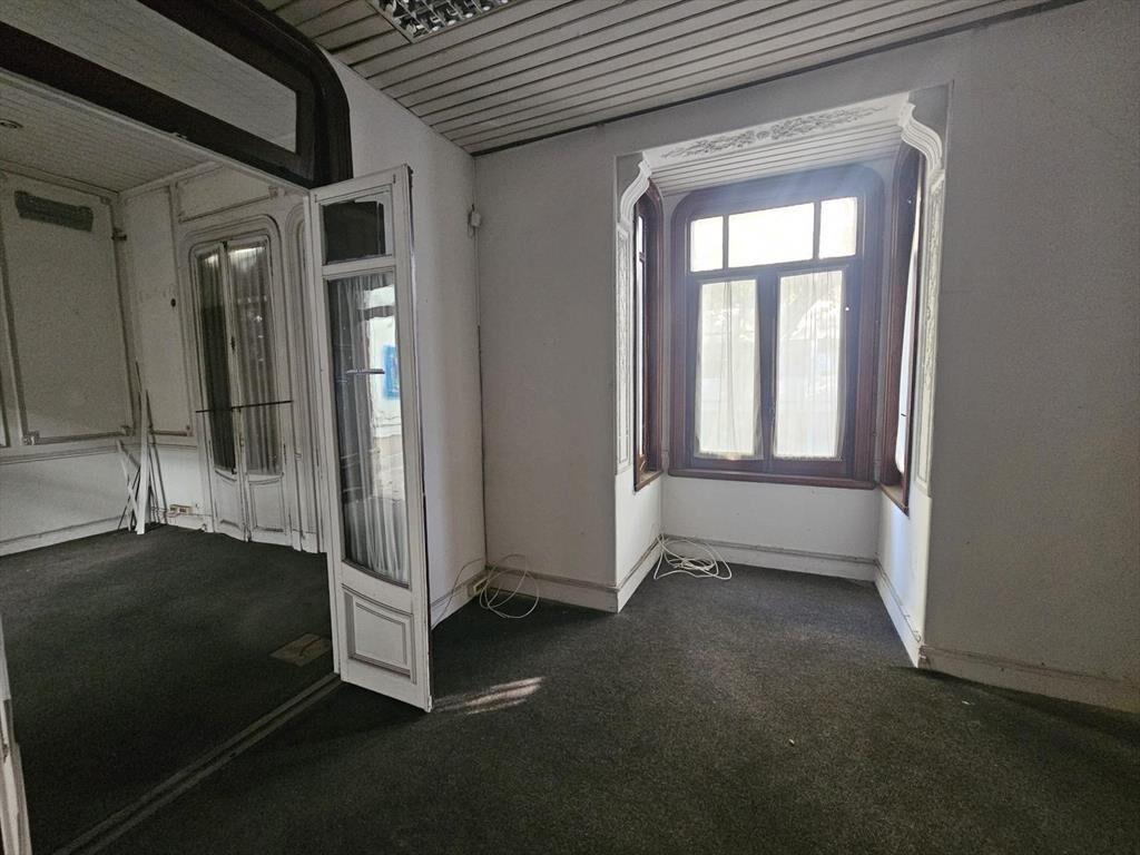 Colonia y J.Herrera, 809m2, local casa de altos, ascensor