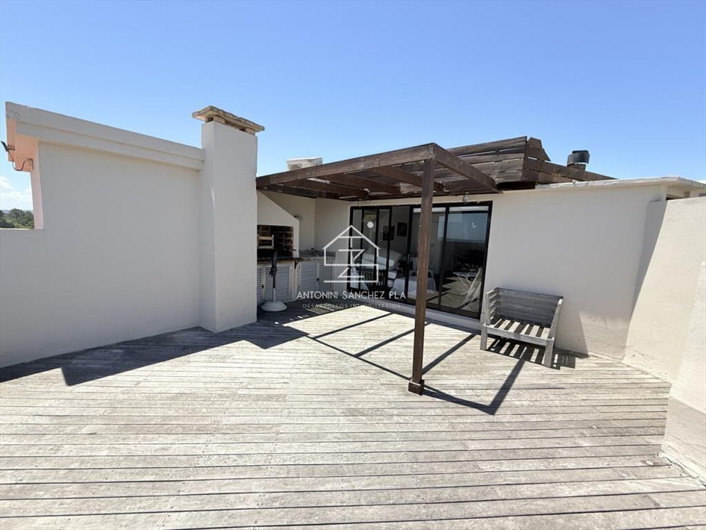 Venta apartamento 3 dormitorios primera linea,